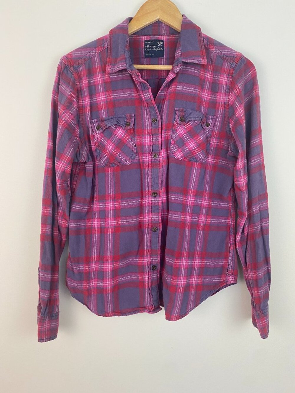 American Eagle Outfitters Favorite Fit Pink/Red/Purple Plaid Button Down Large